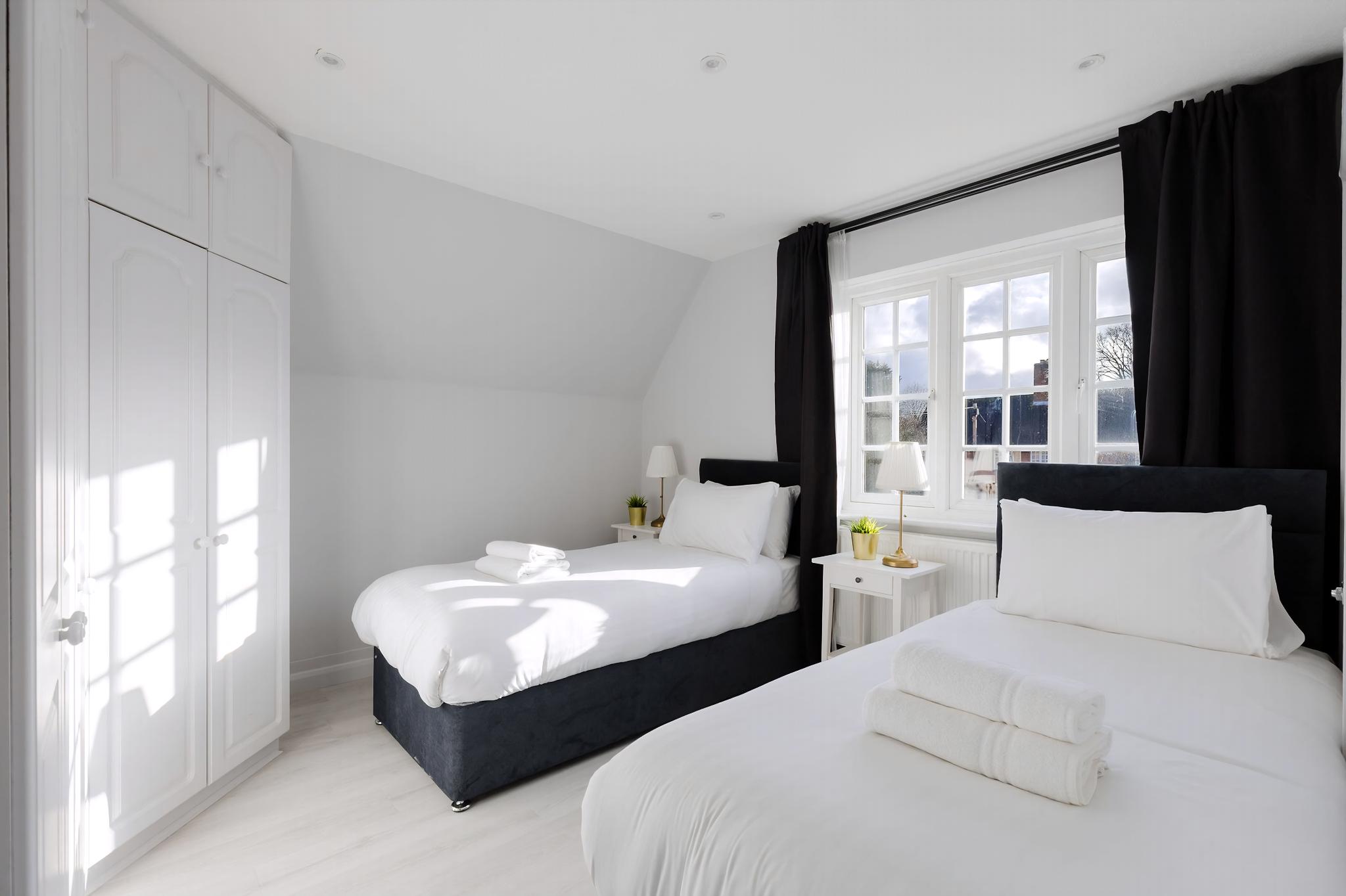 GuestReady - Charming Retreat in North-West London in 20 Goldsmith Lane, London NW9 9AH, UK NW9 9AH - Property image 9 - VivreStays