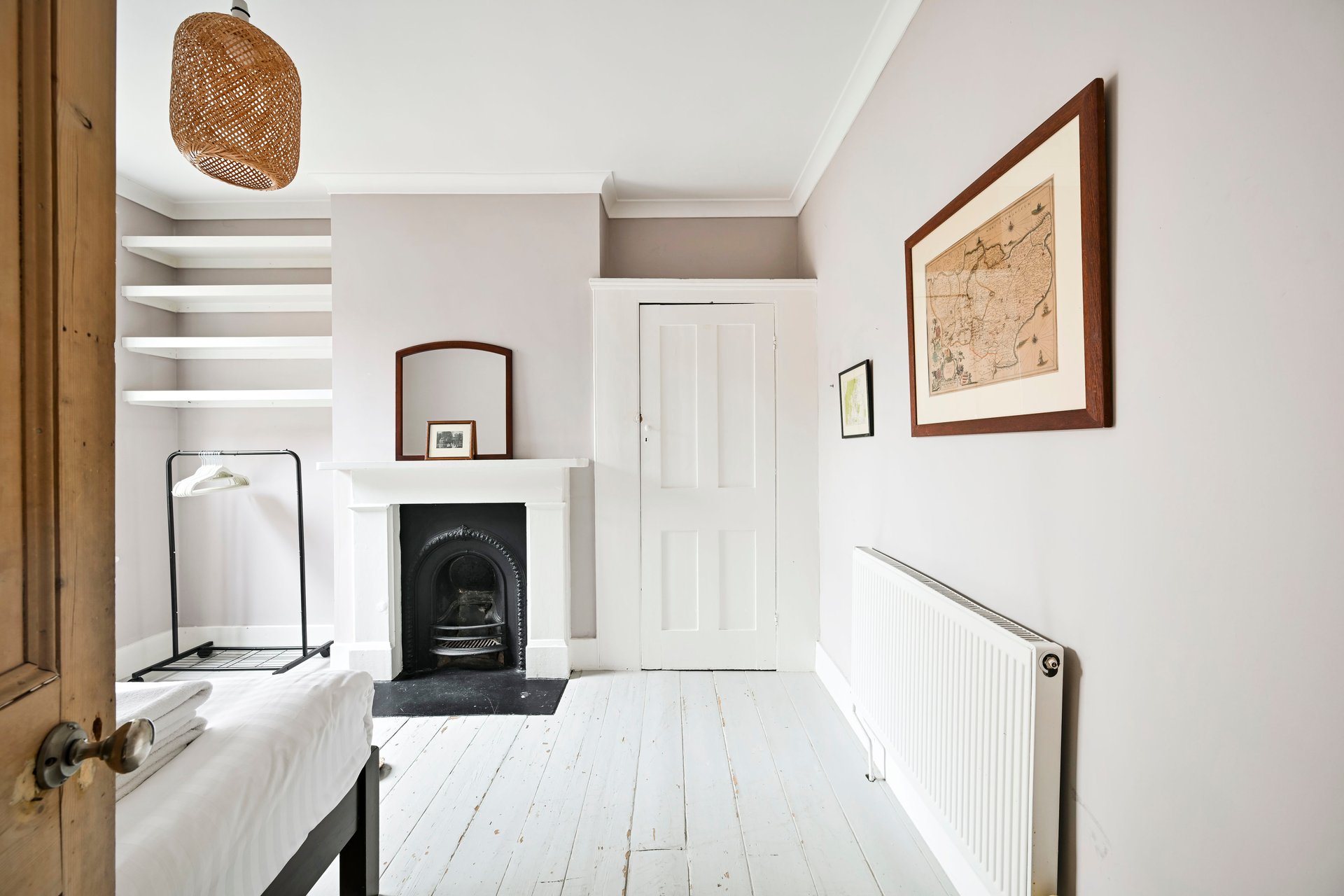 GuestReady - Spacious 4bed in Walthamstow in 44 Pretoria Avenue, London E17 7DE, UK, City of London, United Kingdom - Property image 35 - VivreStays