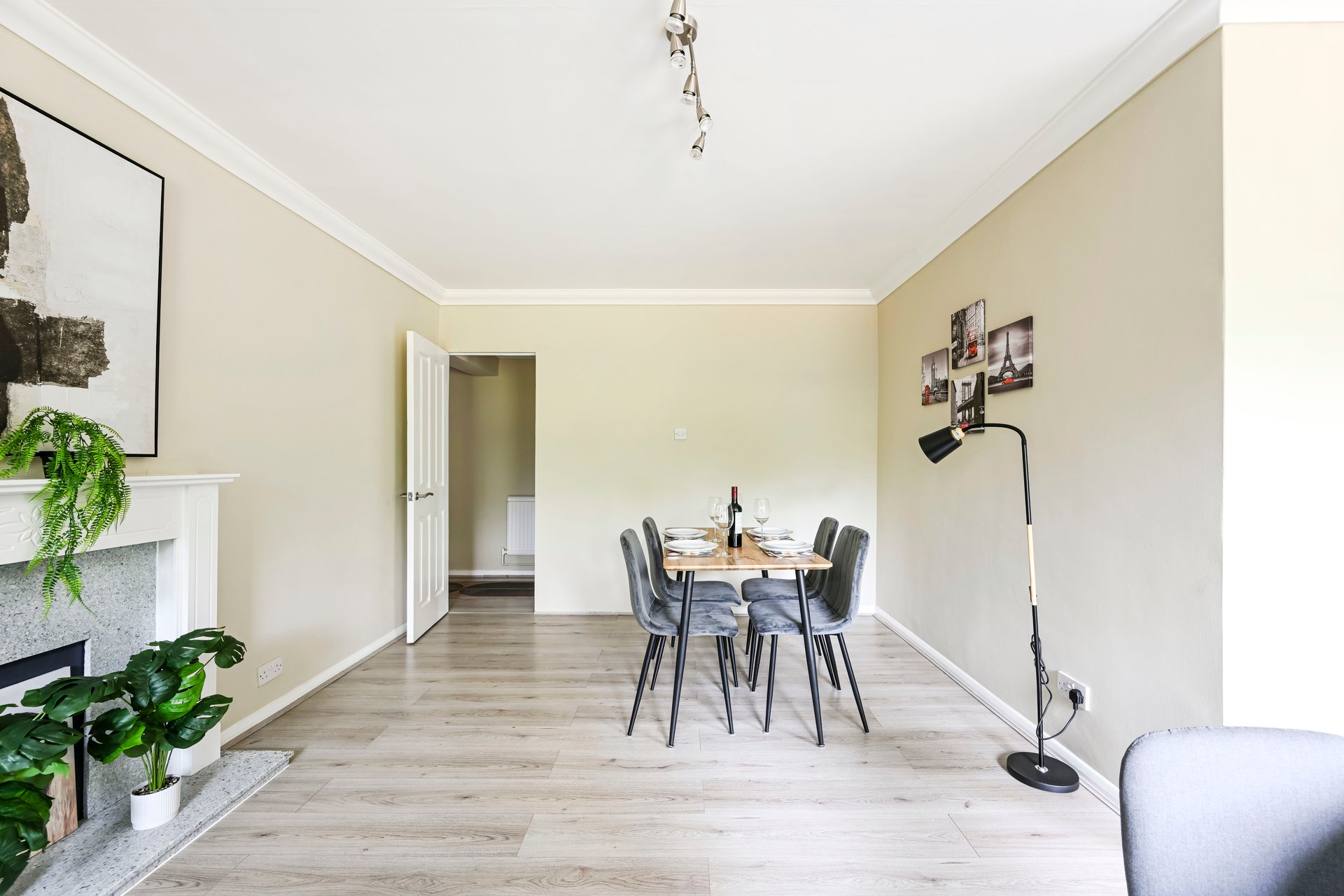 GuestReady - Modern 2bed in Richmond in 25 Mathias Court, 119 Church Road, Richmond TW10 6LL, UK, London, United Kingdom - Property image 4 - VivreStays