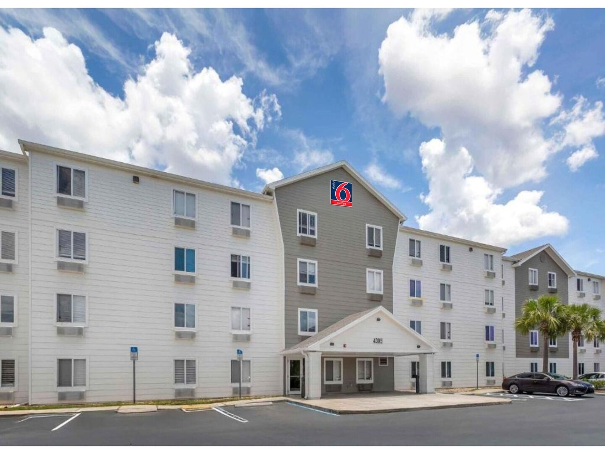 Ada Full Bed,tub,nsmk|kitchen|studio 6 Fort Myers - Fort Myers, FL