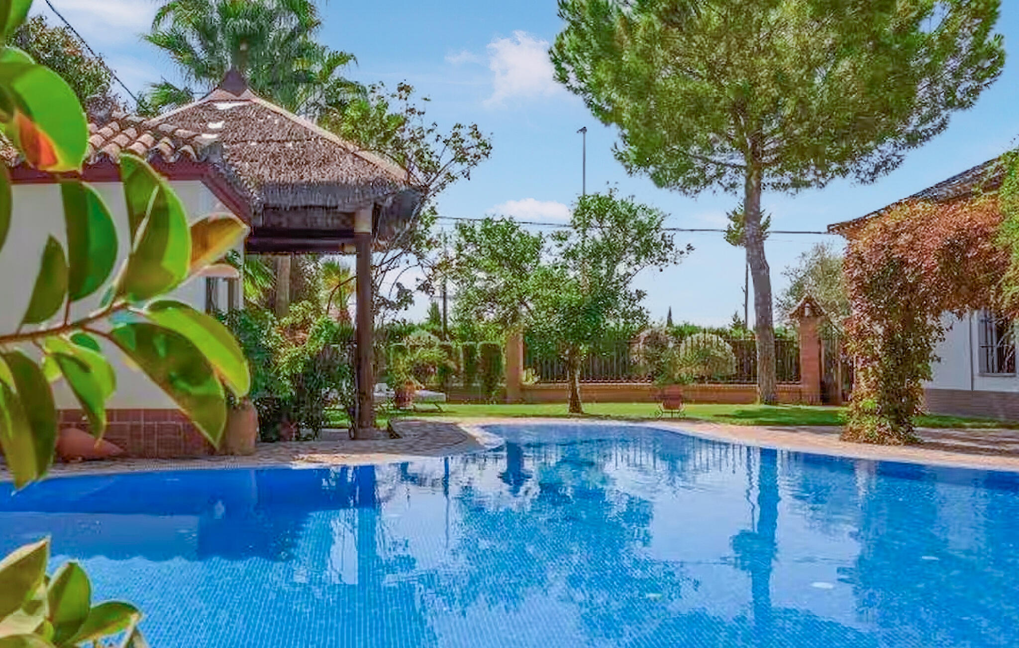 Casa 5 habitaciones, con piscina