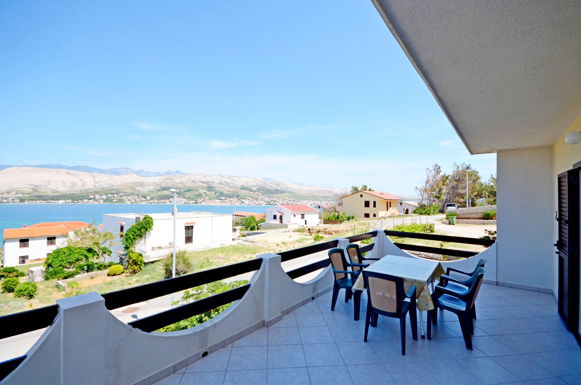 Vakantiehuis in Pag - island Pag (Kroatië) 2 honden zijn welkom