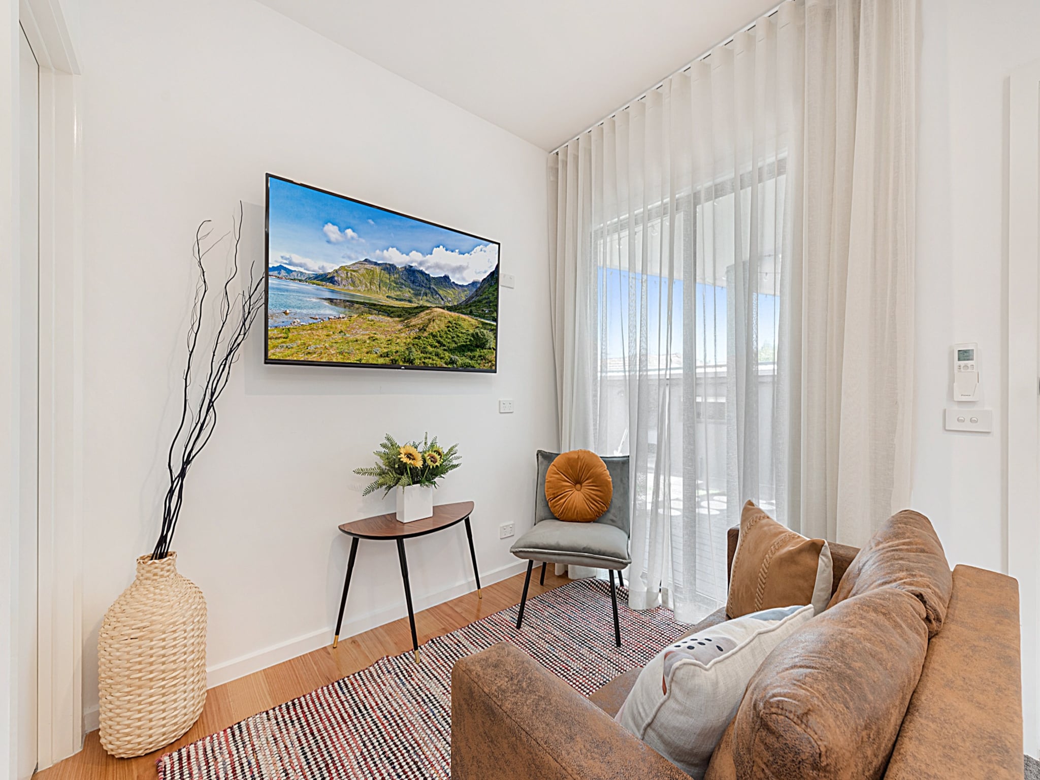 Gorgeous 3-bed House With Spacious Shared Backyard - Australia