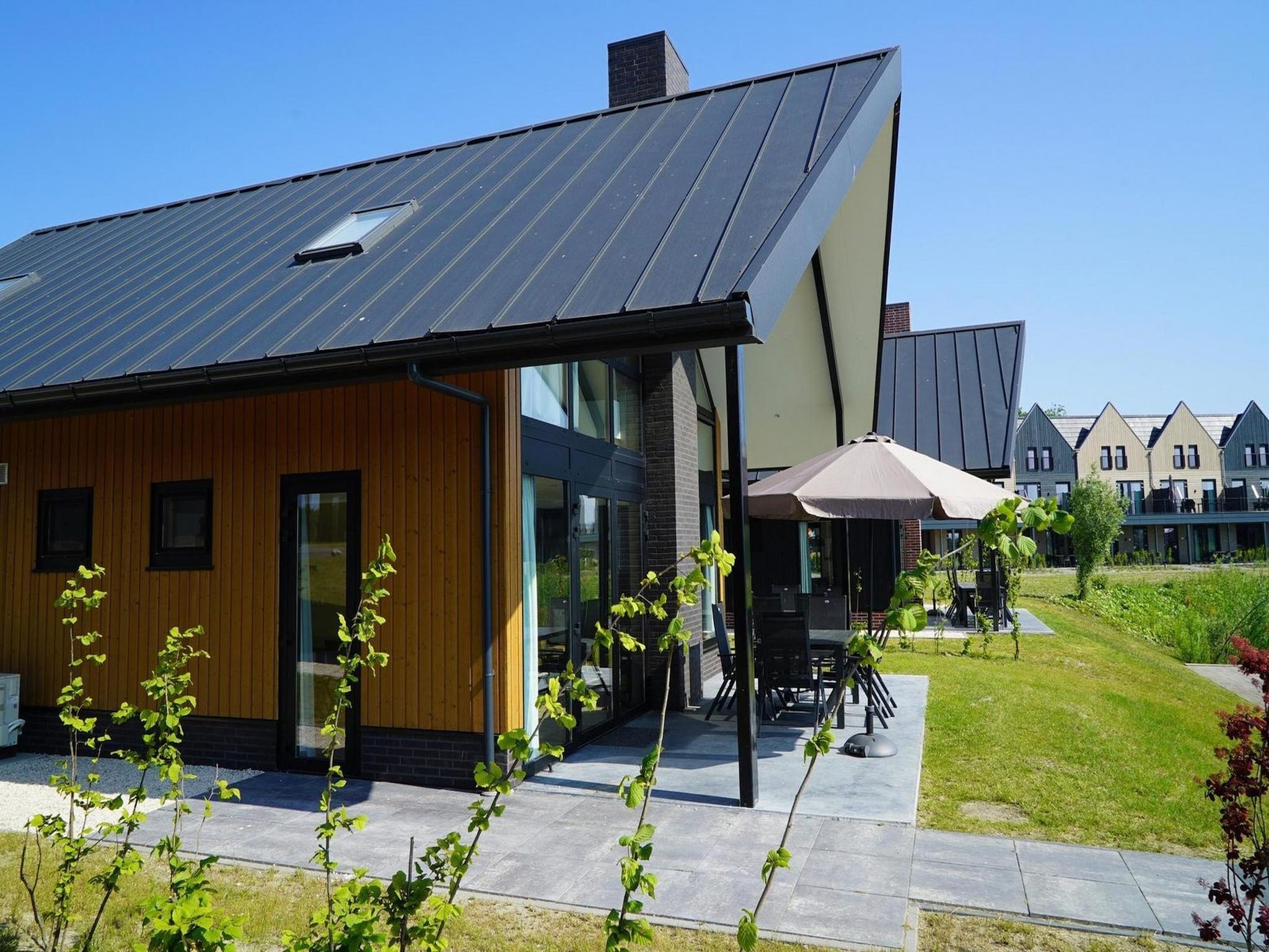 Lakeview Villa Retreat For 10 - Kampen