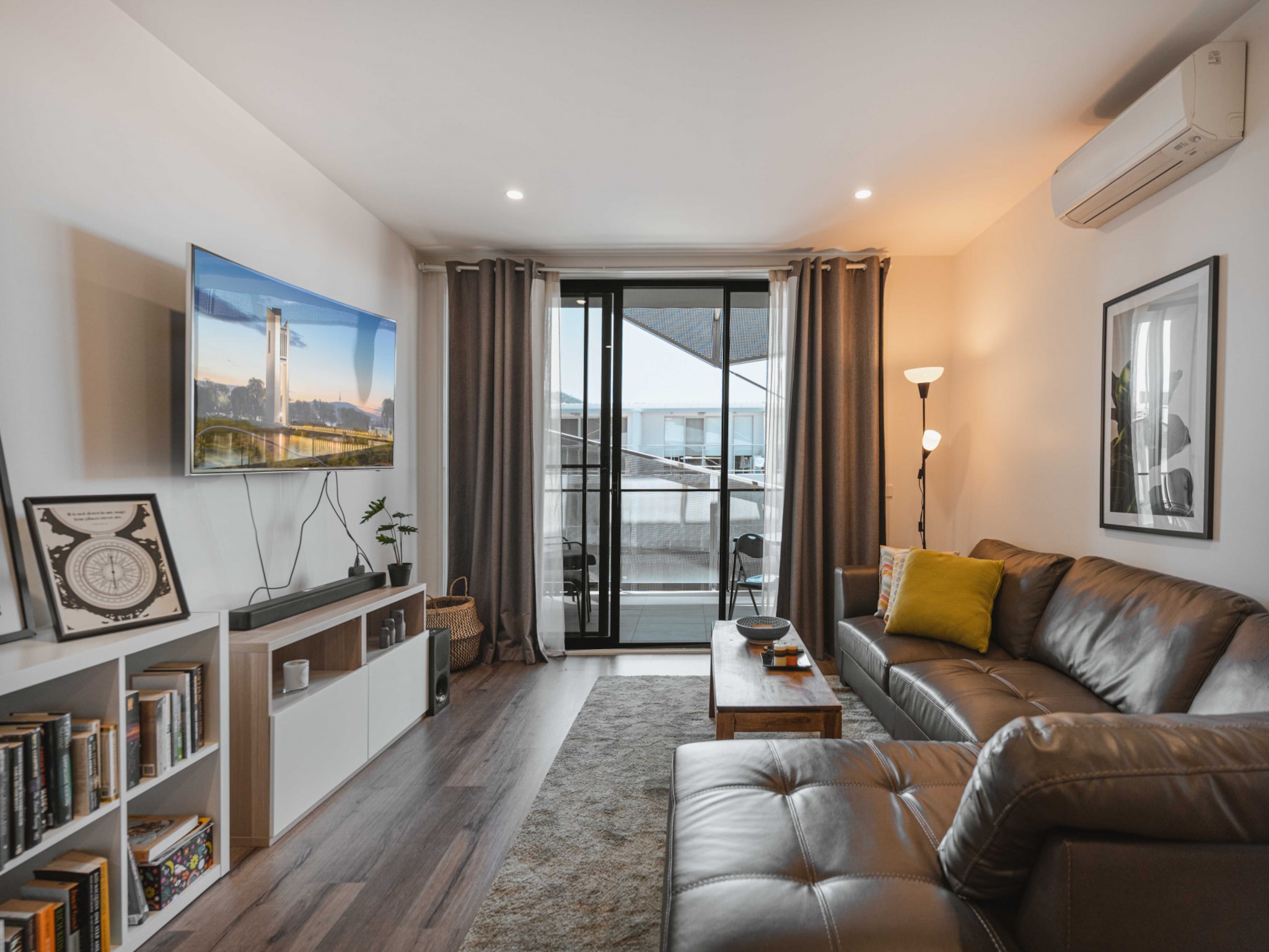 Lonsdale St 1-bed Unit With Study Area And Parking - Australie