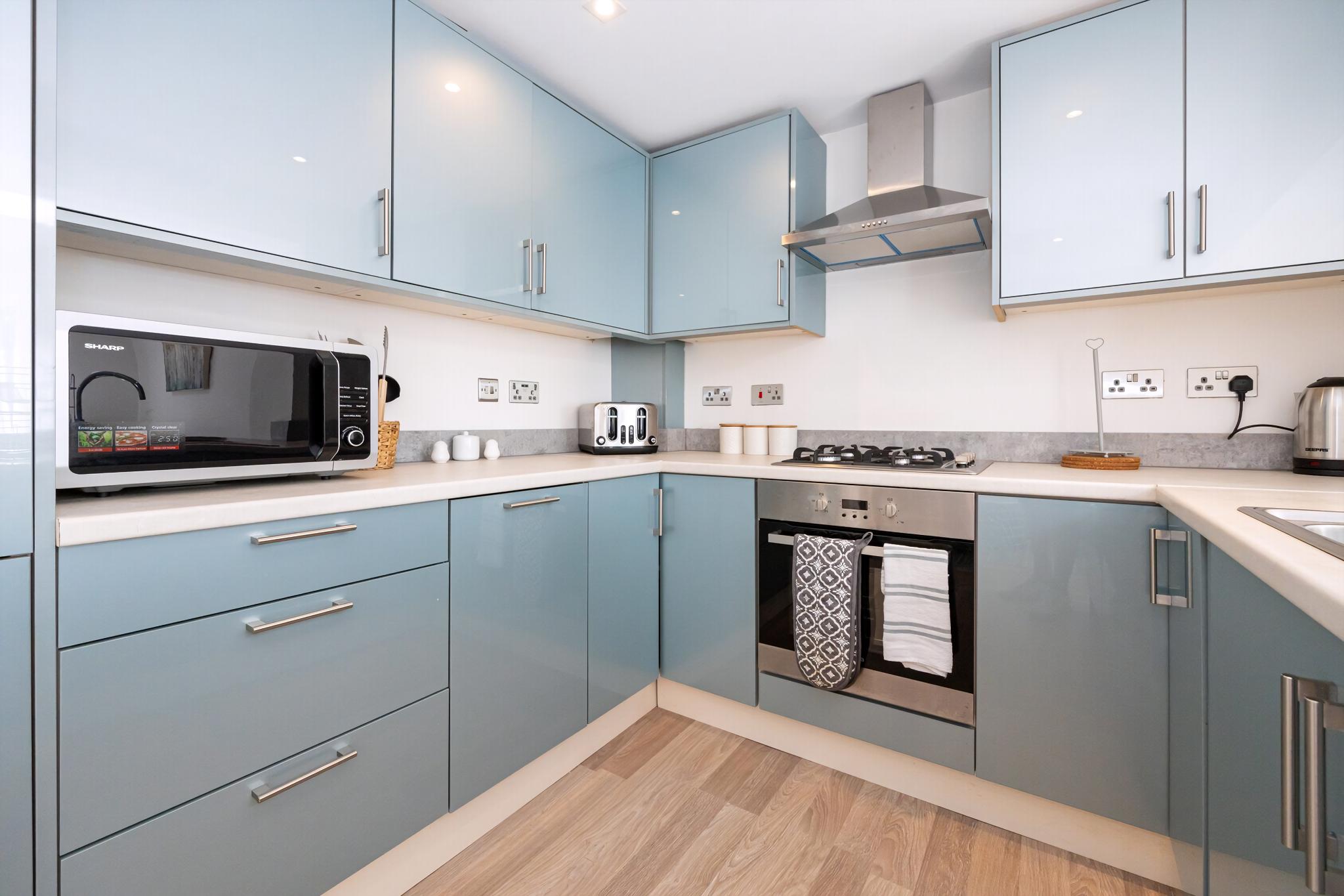GuestReady - A Haven by the River in 45 Langland Drive, Eccles, Manchester, UK M30 7NJ - Property image 12 - VivreStays