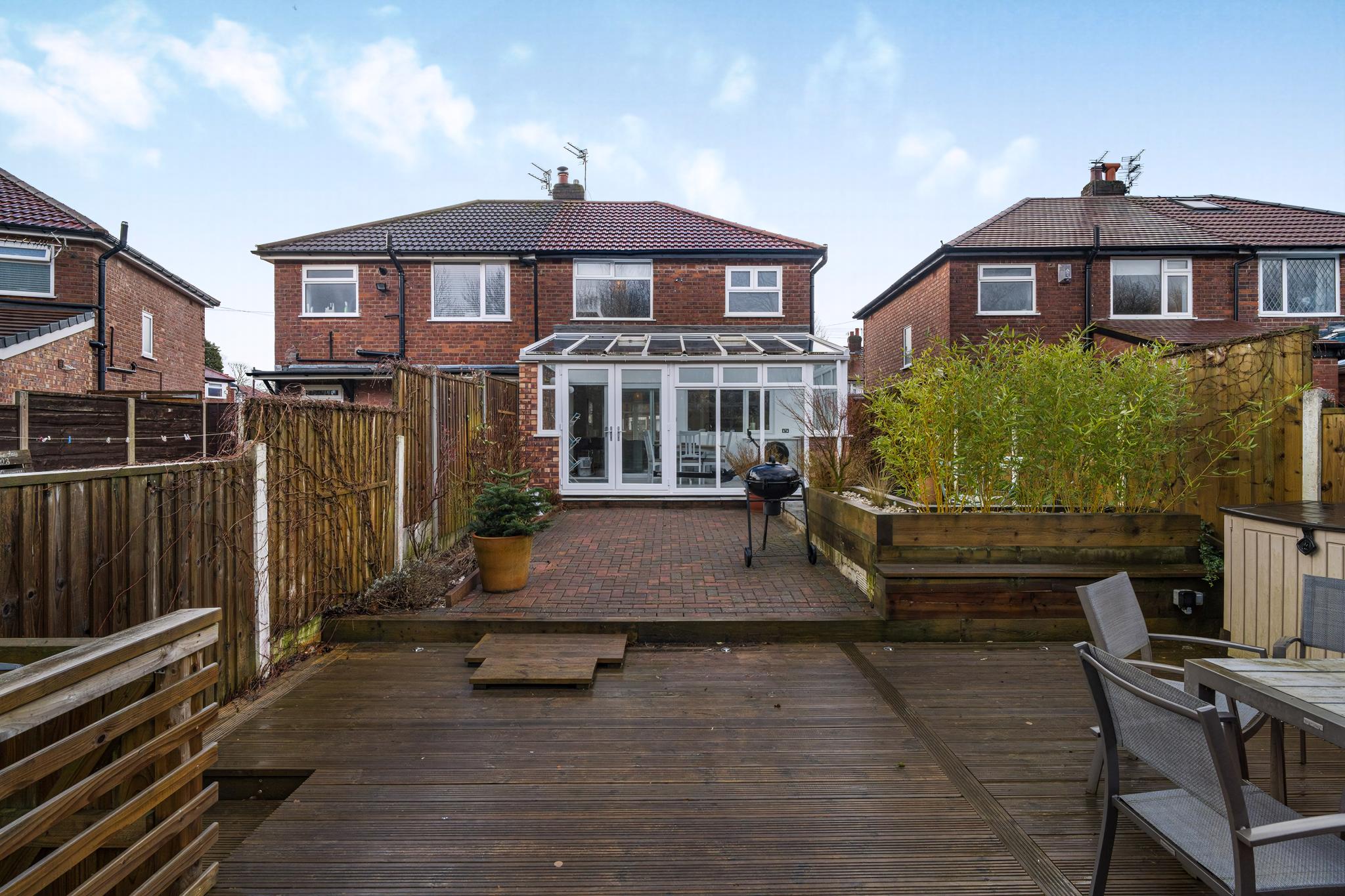 South Manchester Suburbs near Cheadle Village in 67 Kenilworth Road, Stockport SK3 0QL, UK SK3 0QL - Property image 32 - VivreStays