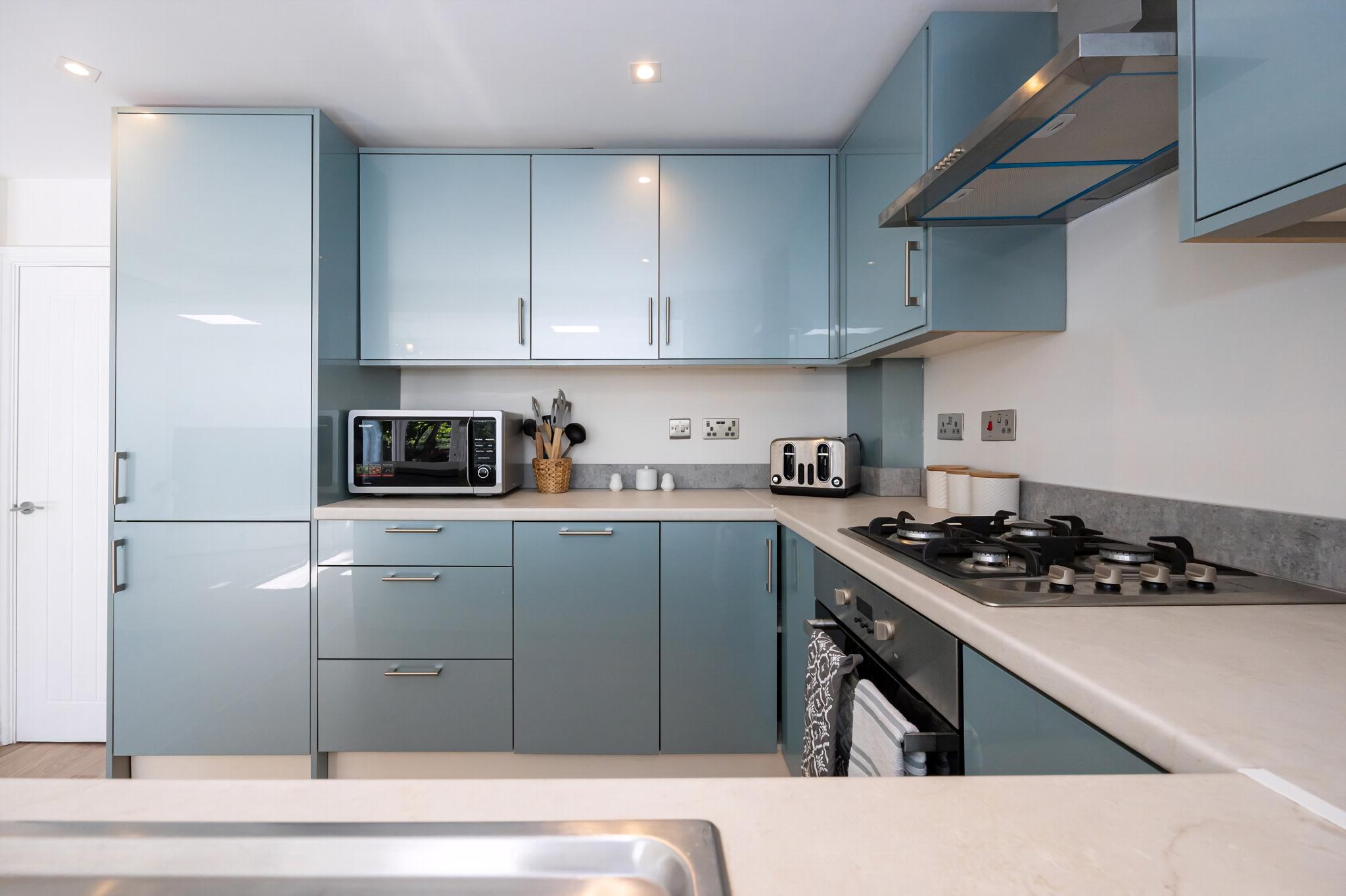 GuestReady - A Haven by the River in 45 Langland Drive, Eccles, Manchester, UK M30 7NJ - Property image 2 - VivreStays