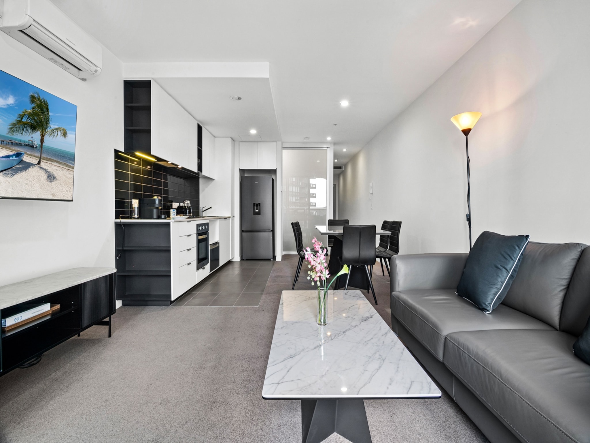 Modern 1 Bed Apartment With City Views - Australie