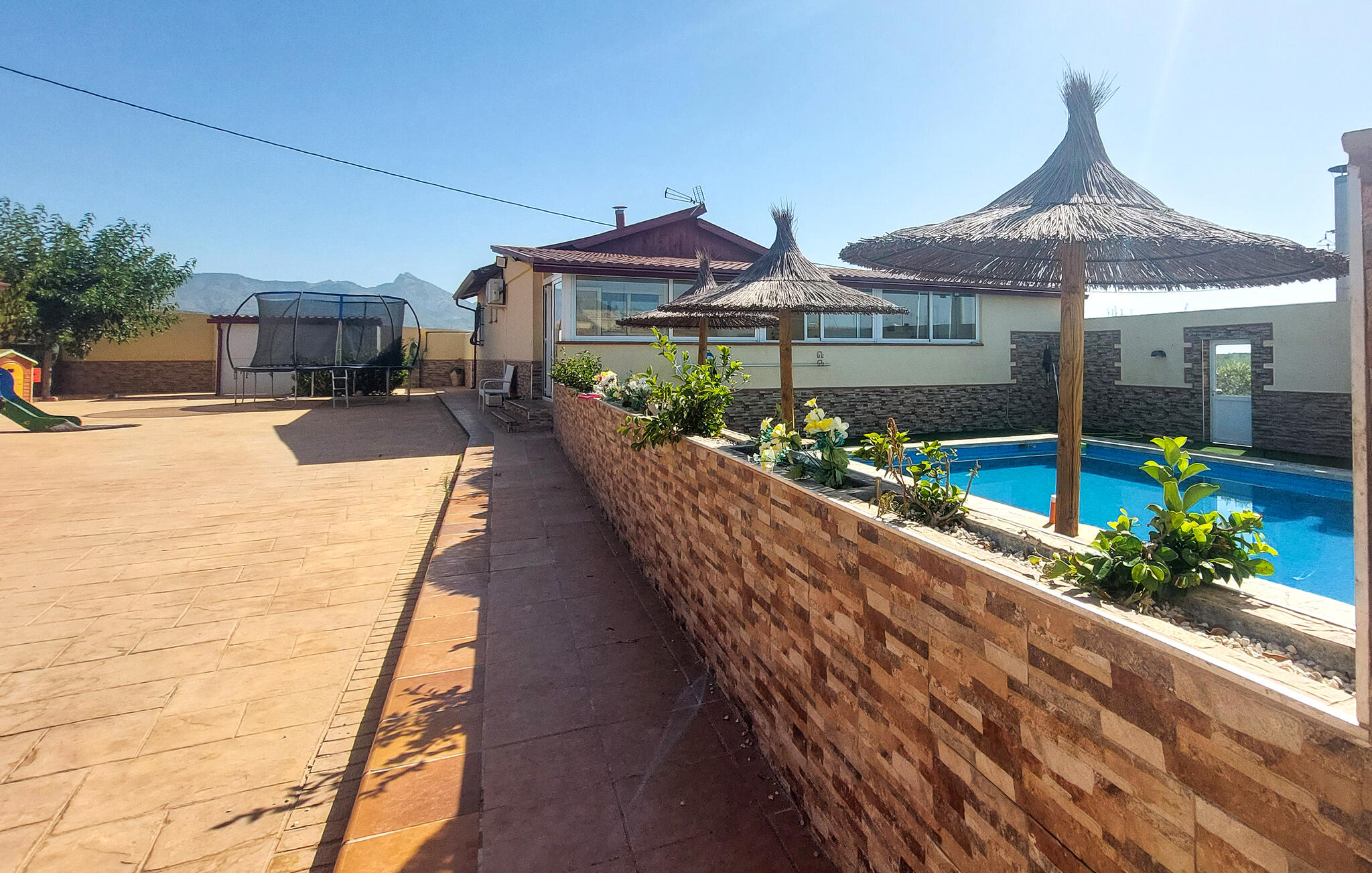 Casa 4 habitaciones, con piscina