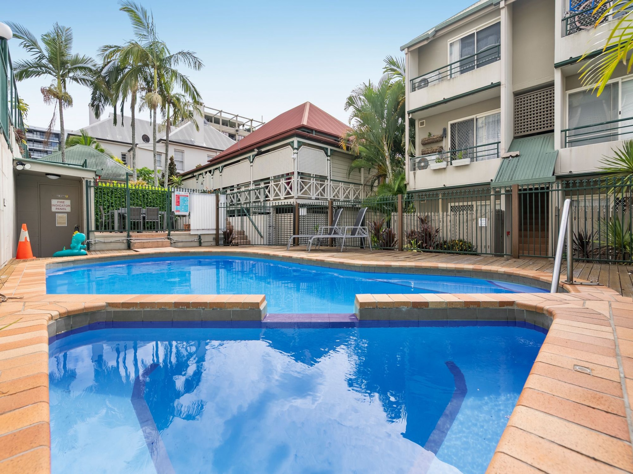 Comfortable Stay With Pool Access - Austrália