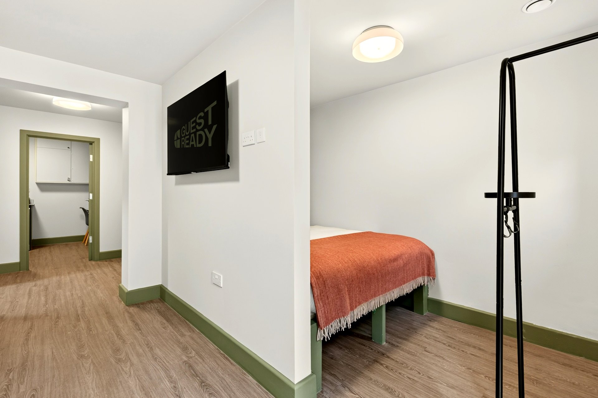 GuestReady - Stylish 1bed w Full Kitchen in Harrow in 10a Masons Avenue, Harrow HA3 5AP, UK HA3 5AP - Property image 3 - VivreStays