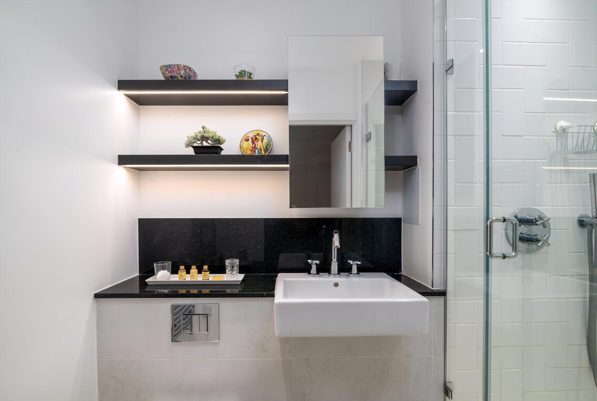 GuestReady - Beautiful Home minutes to City Center in Acton Town Hall Apartments, High Street, London W3 8UH, UK W3 8UH - Property image 8 - VivreStays