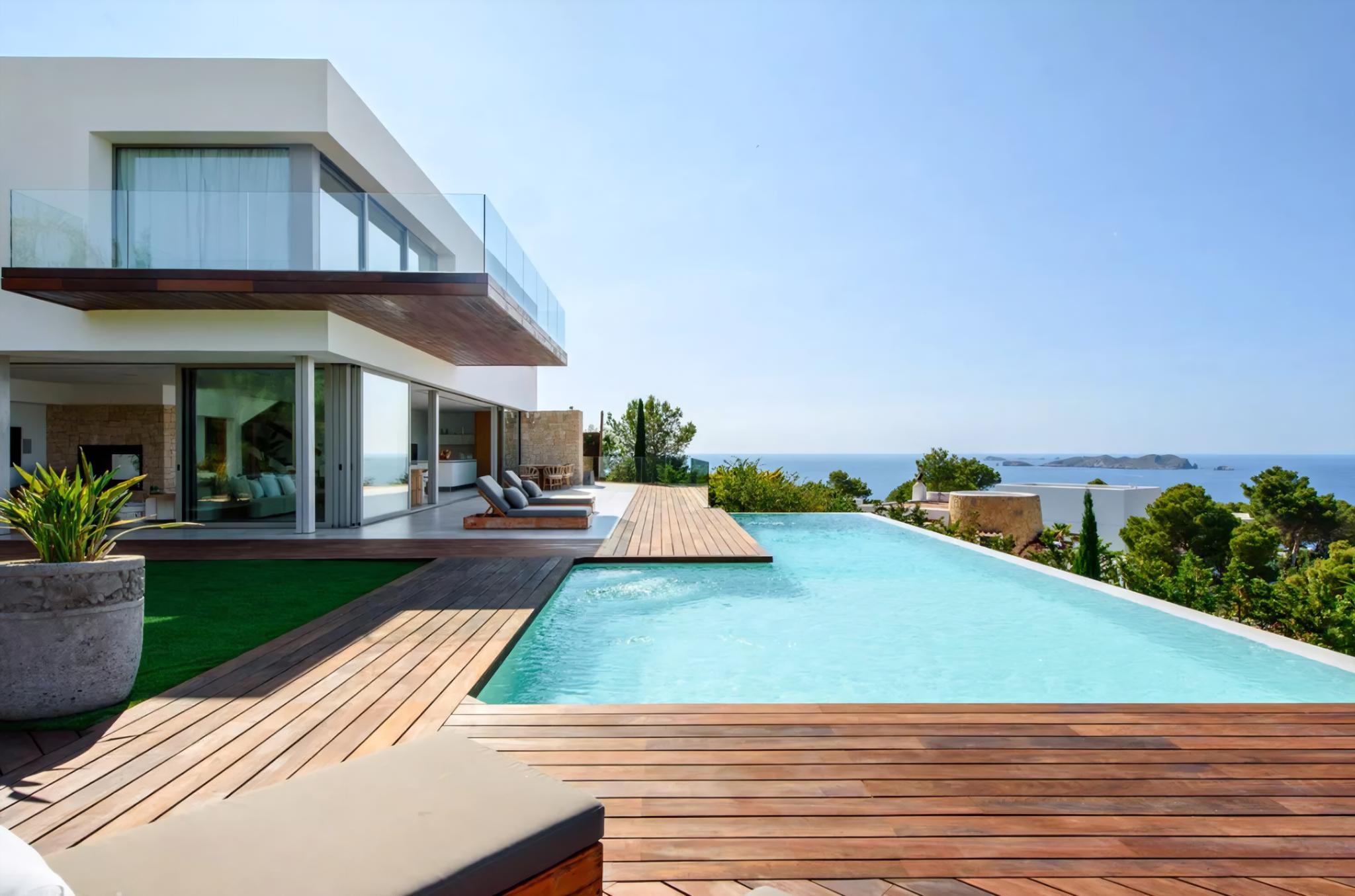 Villa 4 bedrooms, with pool