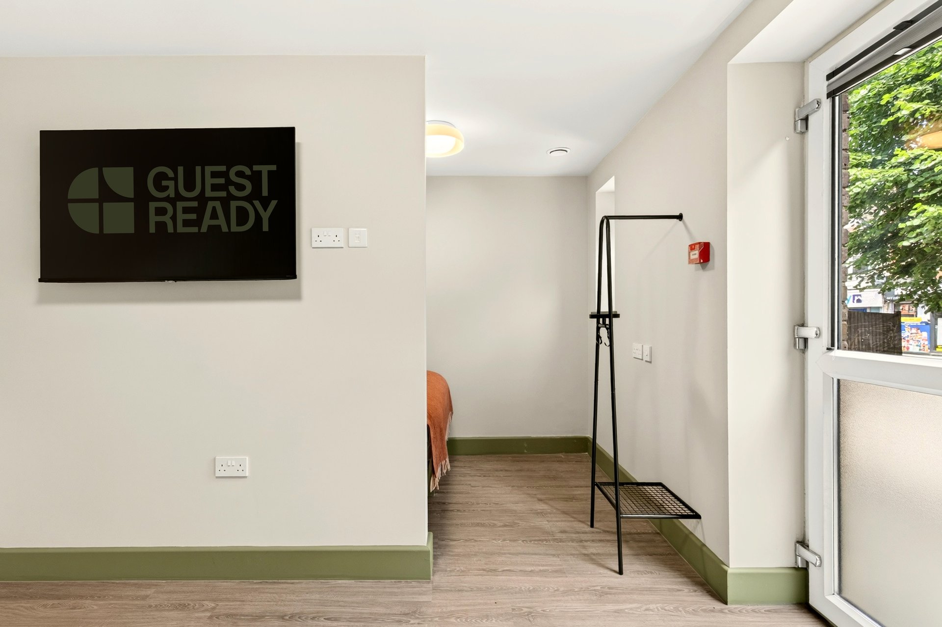 GuestReady - Stylish 1bed w Full Kitchen in Harrow in 10a Masons Avenue, Harrow HA3 5AP, UK HA3 5AP - Property image 8 - VivreStays
