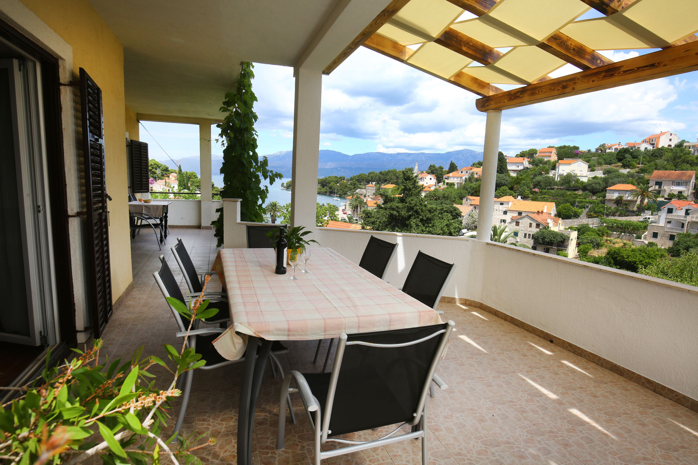 Ferienhaus in Splitska - island Brac (Kroatien) und 2 Hunde erlaubt