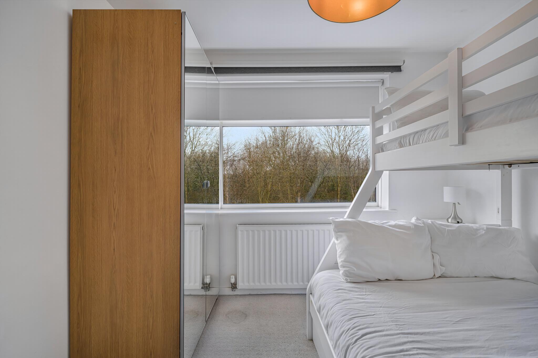 South Manchester Suburbs near Cheadle Village in 67 Kenilworth Road, Stockport SK3 0QL, UK SK3 0QL - Property image 22 - VivreStays