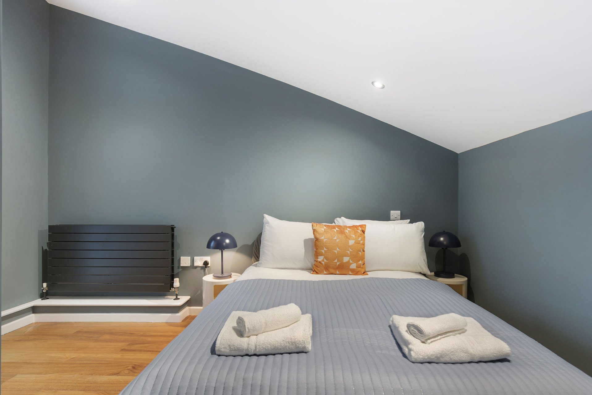Stylish Hoxton Duplex   Perfect for Couples   Small Groups in flat 14, 22 Westland Place, London N1 7JR, UK, London, United Kingdom - Property image 18 - VivreStays