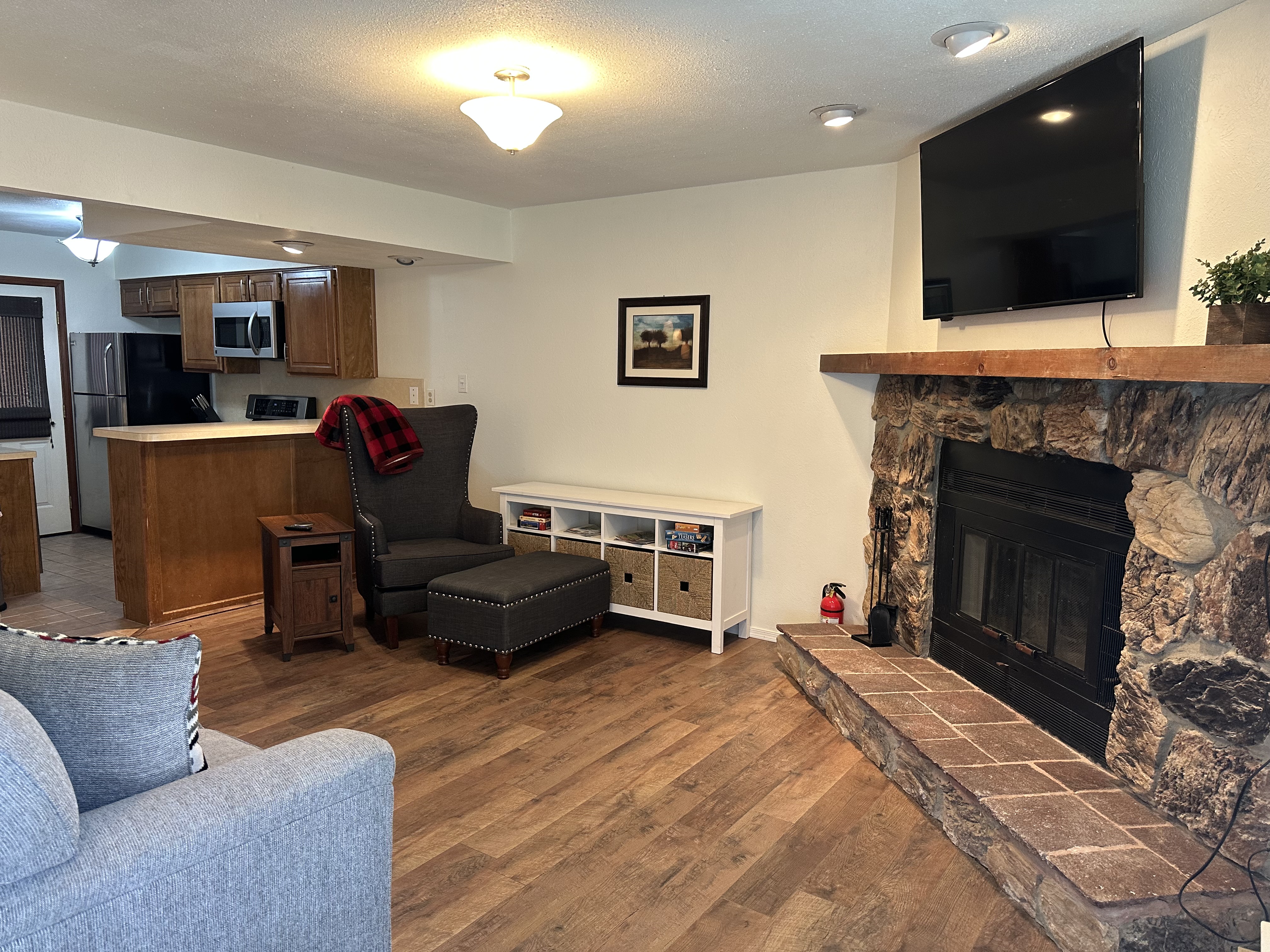 Wood Burning Fireplace And Private Balcony - Cozy Townhouse Retreat - Red River, NM