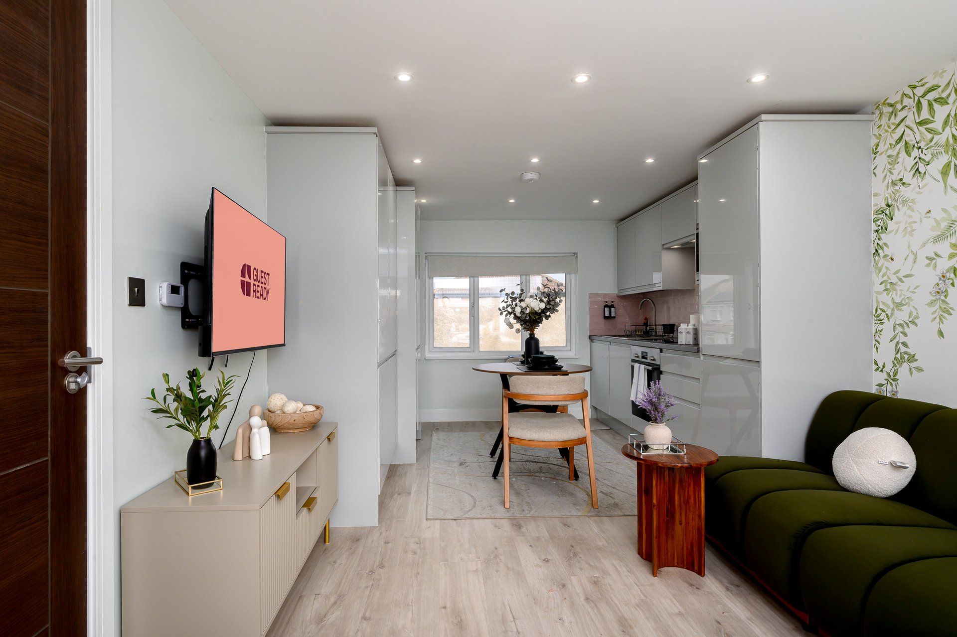GuestReady - Stylish 1bed near Wembley Stadium in 8 Perimeade Road, Perivale, Greenford UB6 7AR, UK UB6 7AR - Property image 11 - VivreStays