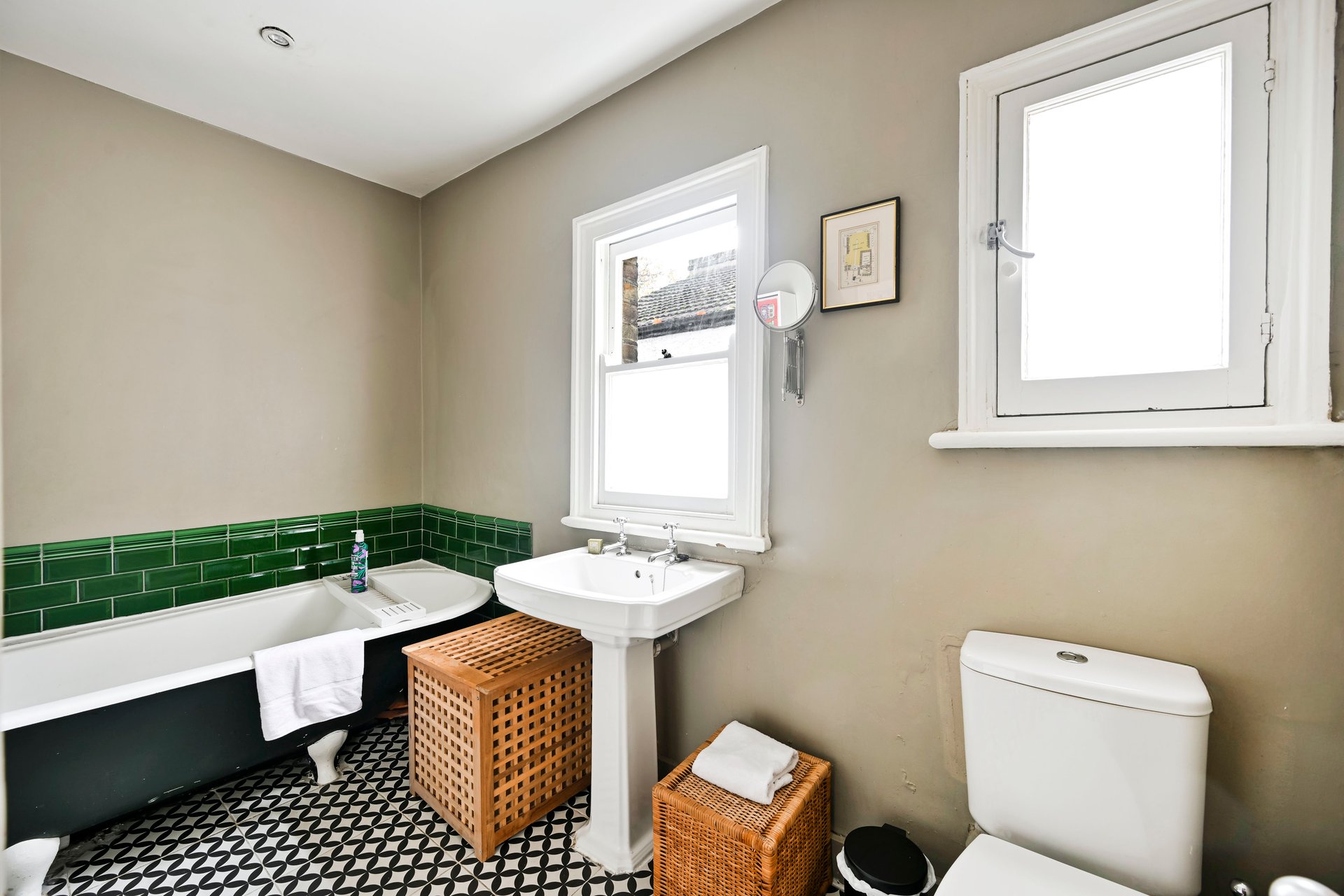 GuestReady - Spacious 4bed in Walthamstow in 44 Pretoria Avenue, London E17 7DE, UK, City of London, United Kingdom - Property image 43 - VivreStays