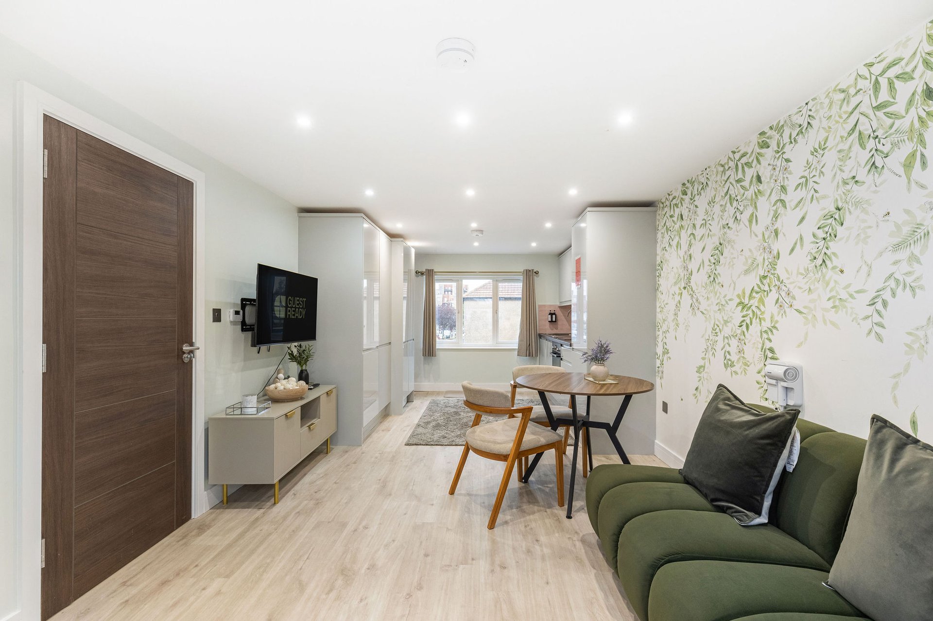 GuestReady - Stylish 1bed near Wembley Stadium in 8 Perimeade Road, Perivale, Greenford UB6 7AR, UK UB6 7AR - Property image 8 - VivreStays