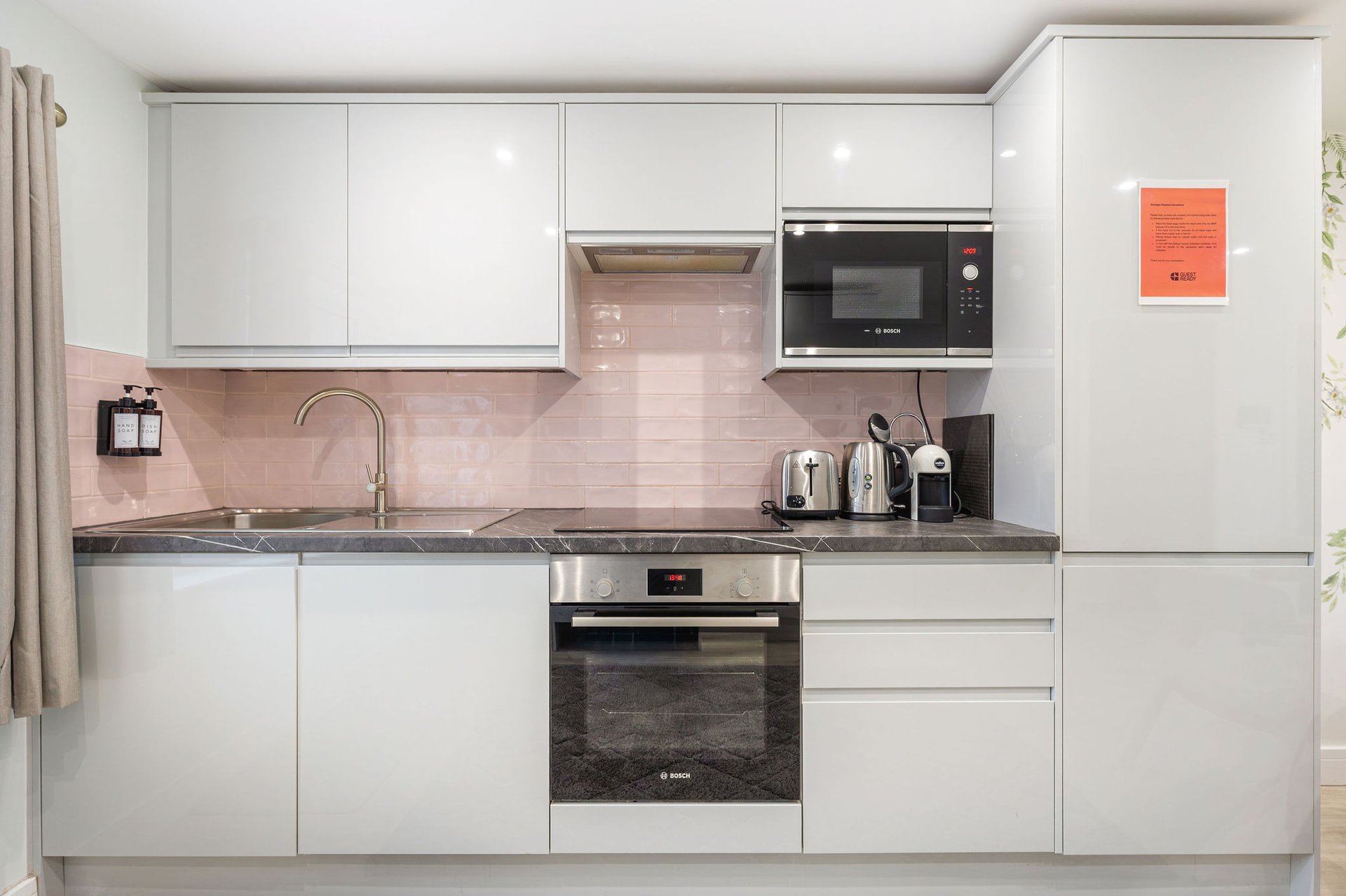 GuestReady - Stylish 1bed near Wembley Stadium in 8 Perimeade Road, Perivale, Greenford UB6 7AR, UK UB6 7AR - Property image 30 - VivreStays