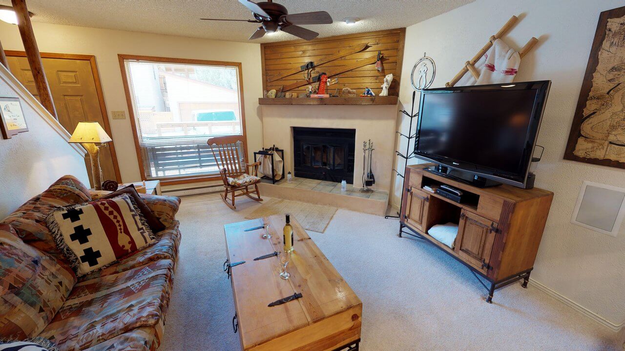Wood-burning Fireplace And High Speed Wifi - Cozy Townhouse Retreat - Red River, NM