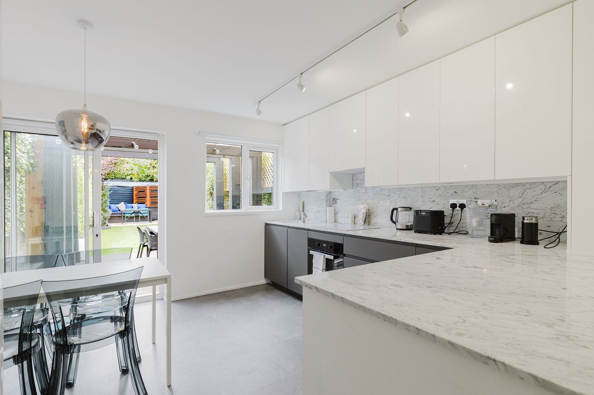 GuestReady - Modern 2bed with Garden in Southwark in 58 Henley Drive, London SE1 3AR, UK, London, United Kingdom - Property image 14 - VivreStays