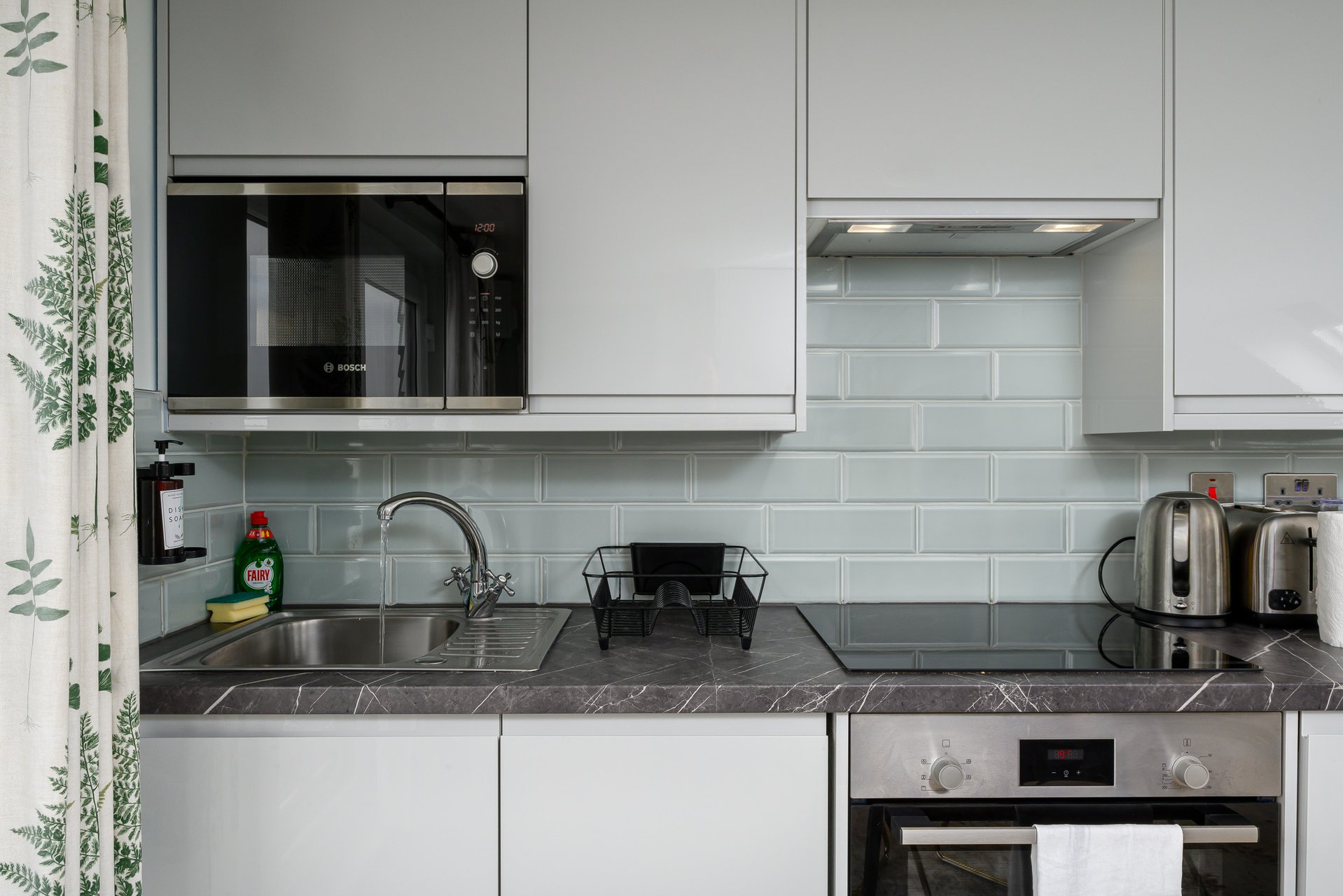 View GuestReady - Modern studio near Wembley Stadium in 8 Perimeade Road, Perivale, Greenford UB6 7AR, UK UB6 7AR GuestReady - Modern studio near Wembley Stadium in 8 Perimeade Road, Perivale, Greenford UB6 7AR, UK UB6 7AR - Property image 14 - VivreStays