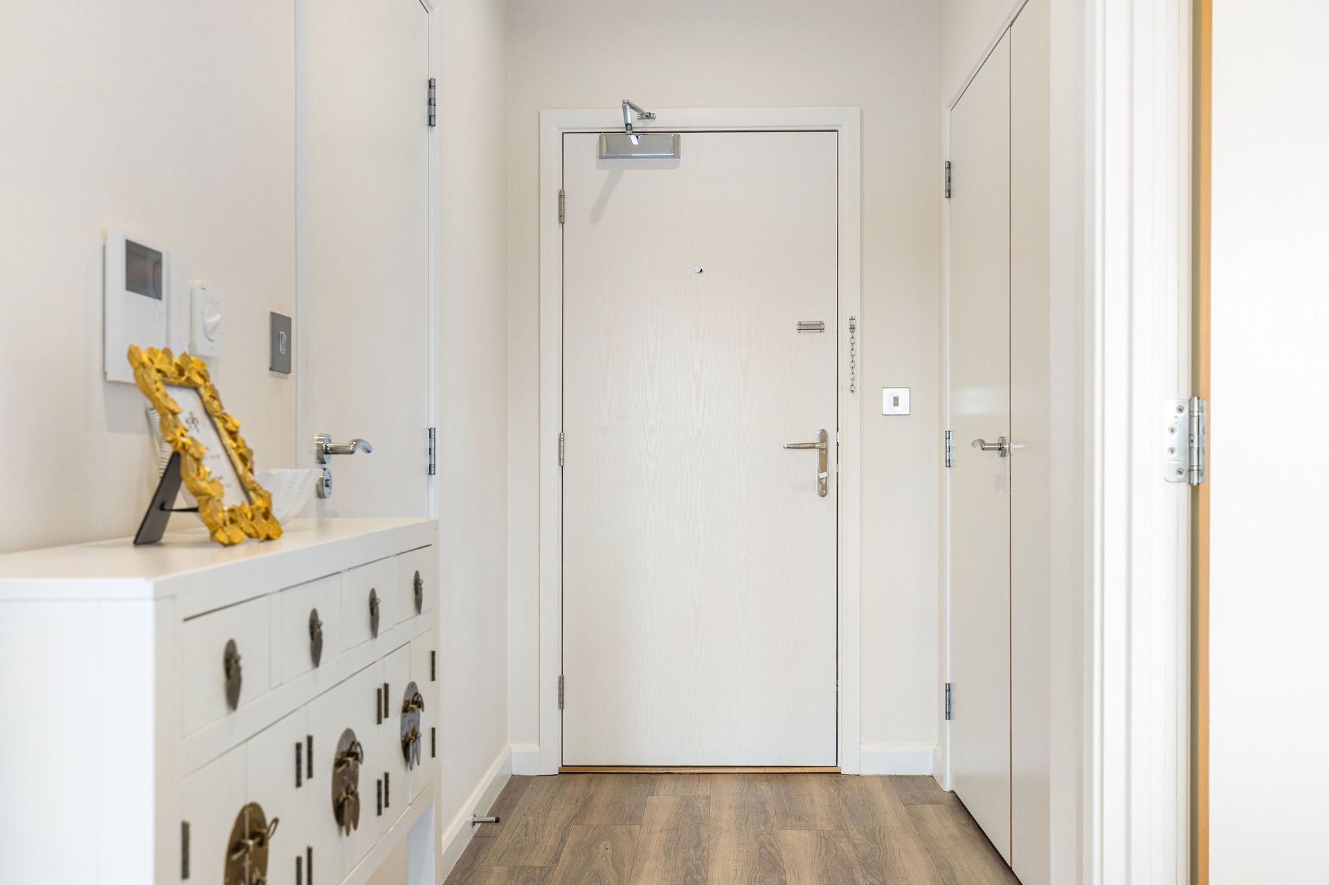 GuestReady - Millbrook Park retreat with balcony in 46 Arum Apartments, 22 Royal Engineers Way, London NW7 1SX, UK NW7 1SX - Property image 12 - VivreStays