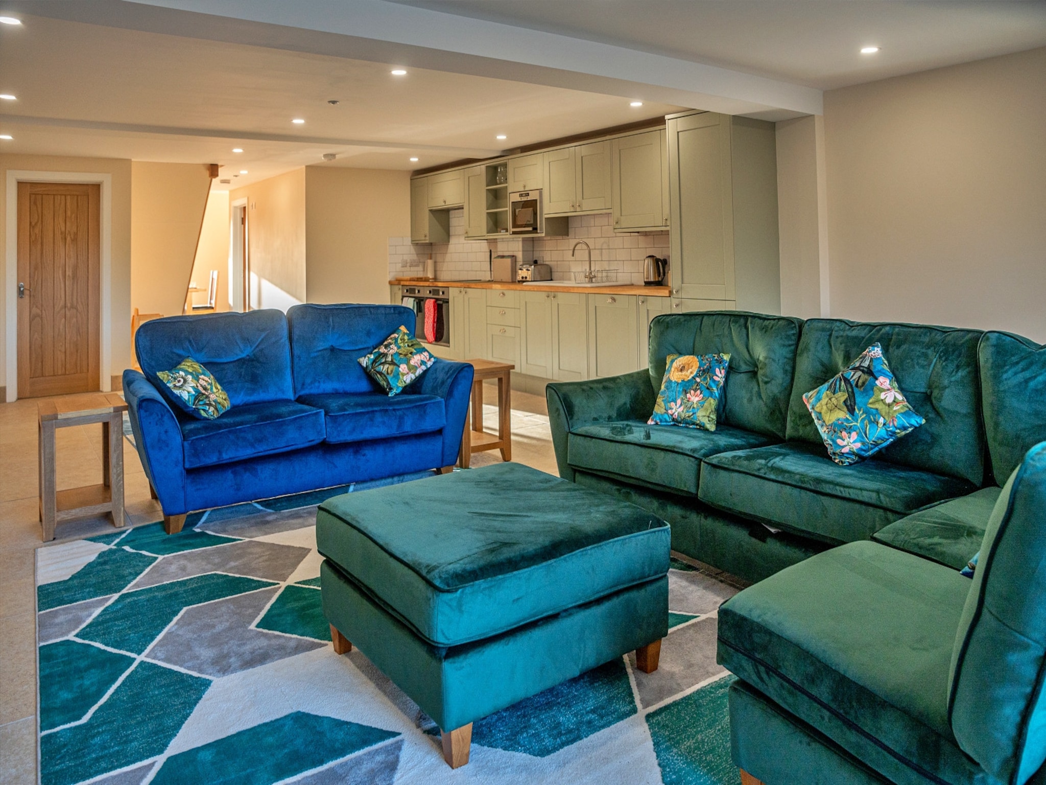 Barn In Cotswolds With Hot Tub & Scenic Trails - イギリス