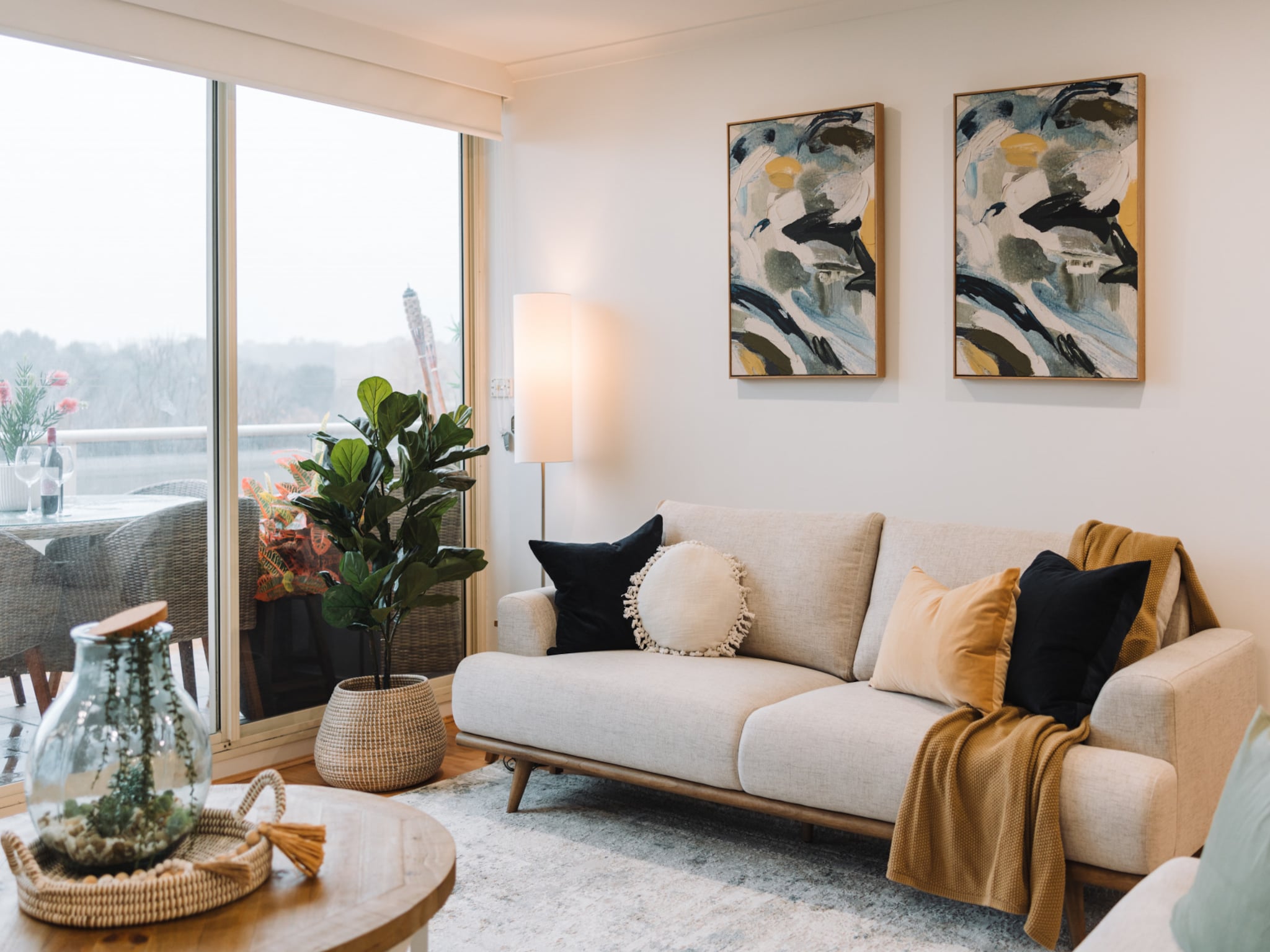 Lakeside 3-bed Apartment With Jacuzzi - Canberra