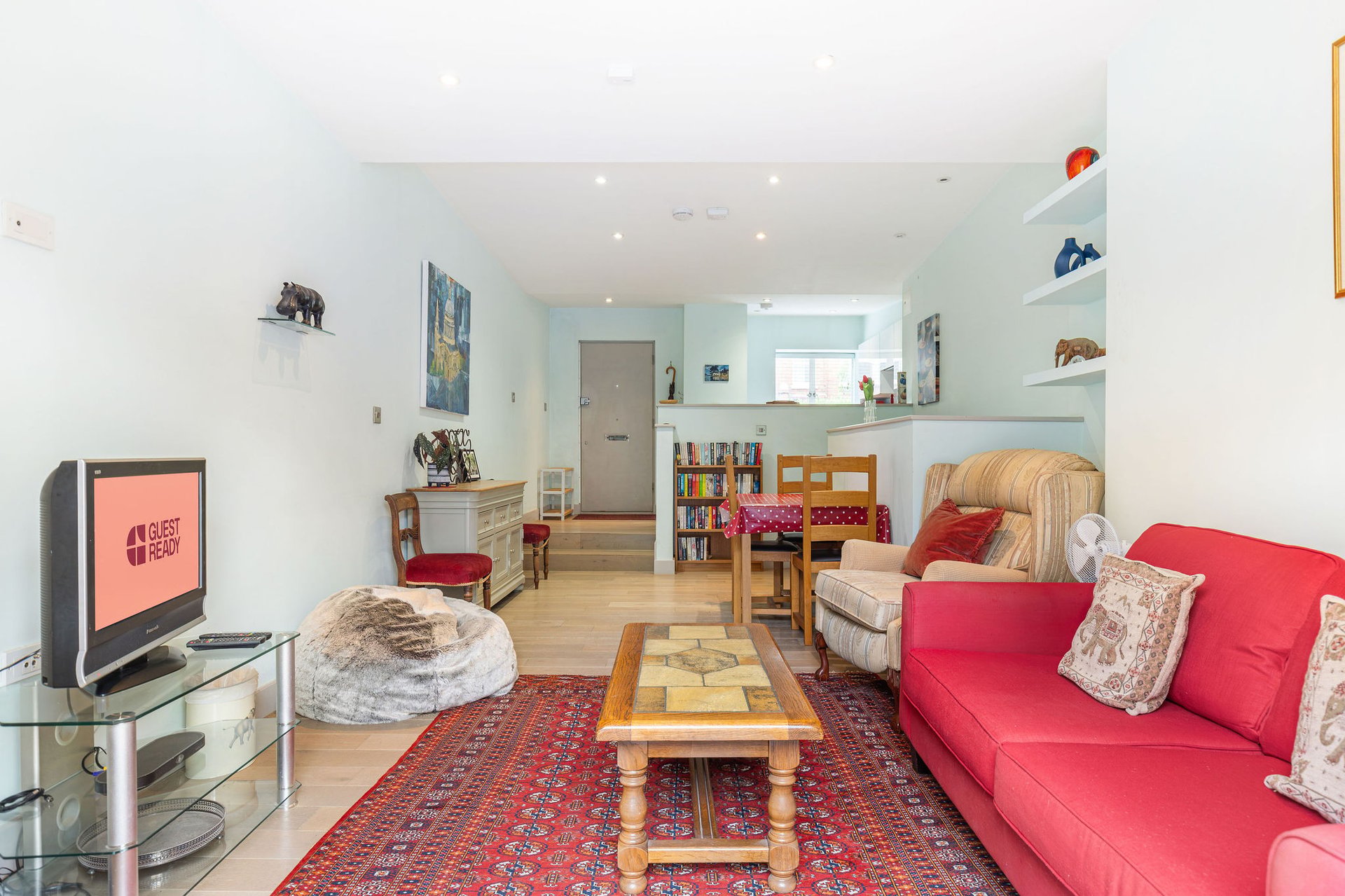 GuestReady - Charming 2bed with Patio in Putney in 23 Brandlehow Road, London SW15 2ED, UK, London, United Kingdom - Property image 13 - VivreStays