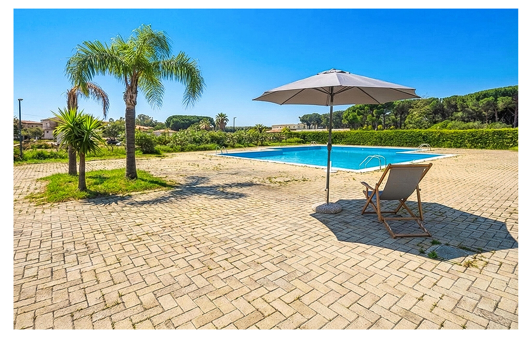 House 3 bedrooms, with pool